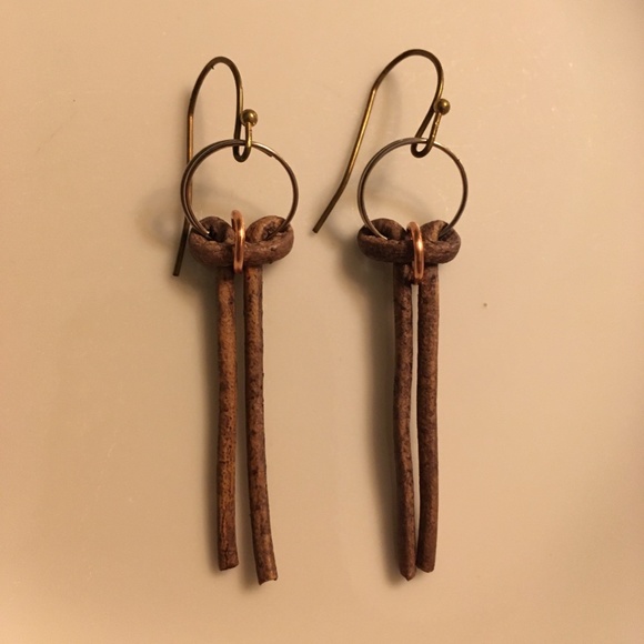 ARTISAN Khaki Tan Round Leather Bow Bronze Earrings - Picture 3 of 5